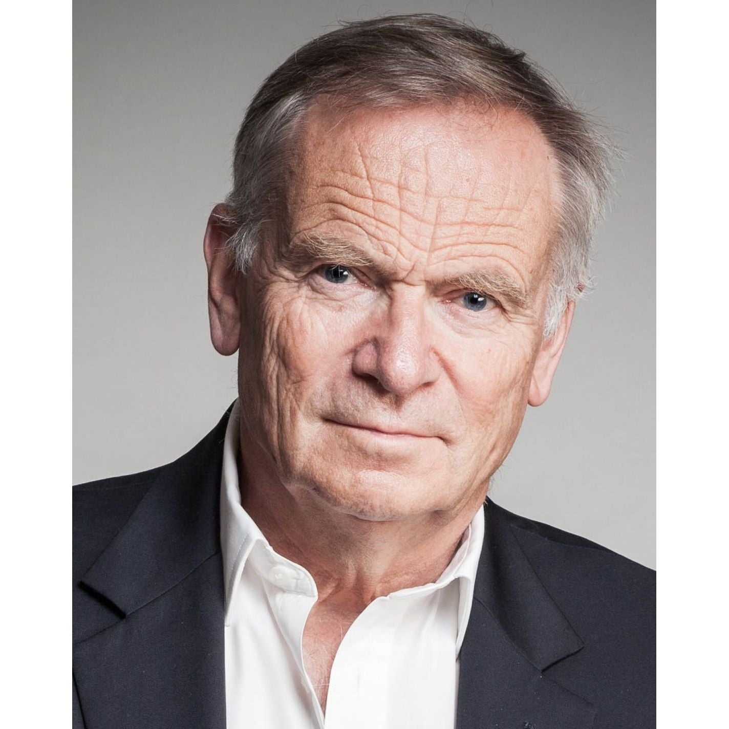 Mightier than the Sword (The Clifton Chronicles, 5) by Jeffrey Archer